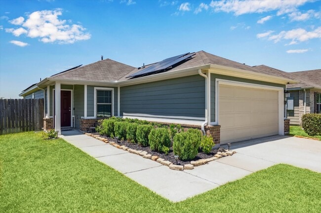 property at 2493 Clydesdale Ln