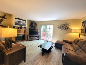 1 Sonora Ct in Madison, WI - Building Photo - Building Photo