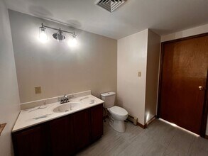 20 Marina Dr in Ravena, NY - Building Photo - Building Photo