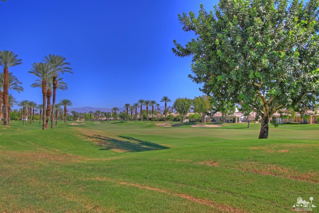 55550 Riviera in La Quinta, CA - Building Photo