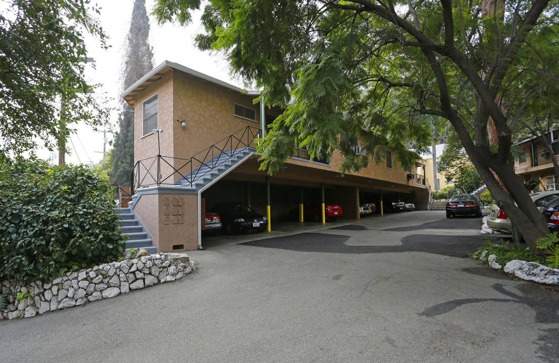 Vineland Villa Apartments in Studio City, CA - Building Photo