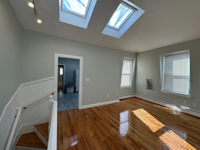 60 Sacramento St, Unit 2