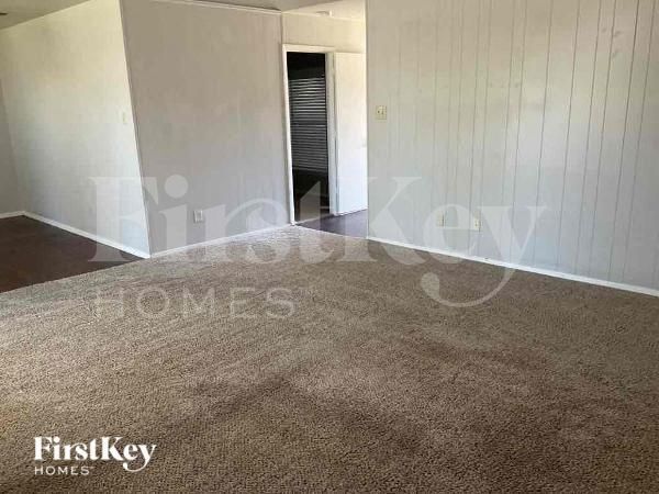 6481 Whitehurst Dr in Watauga, TX - Building Photo - Building Photo
