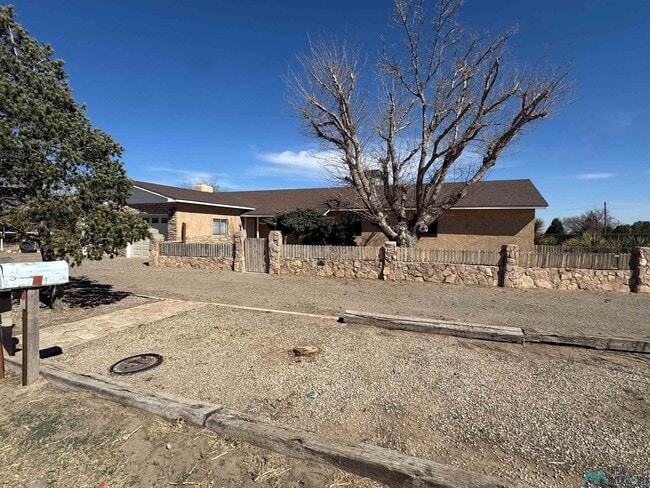 12 Mocking Bird Ln in Artesia, NM - Building Photo - Building Photo