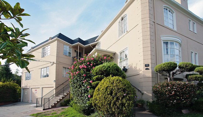 151-155 Athol Ave in Oakland, CA - Building Photo - Building Photo