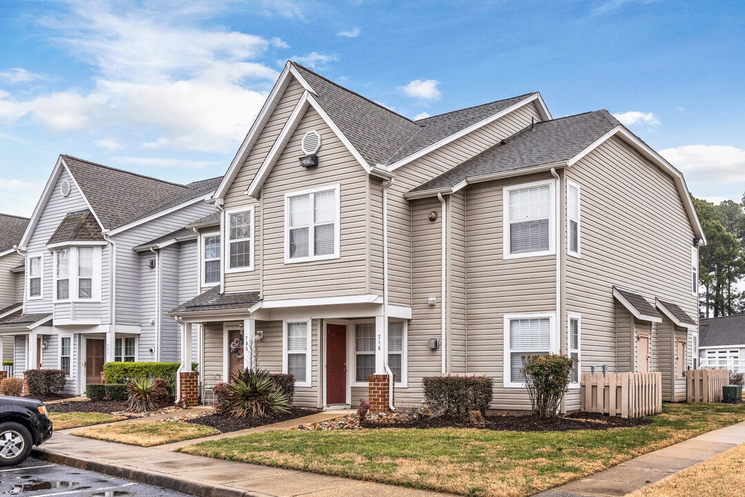 Drift Tide Condominium in Virginia Beach, VA - Building Photo