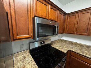 102 White Dr in Tallahassee, FL - Building Photo - Building Photo