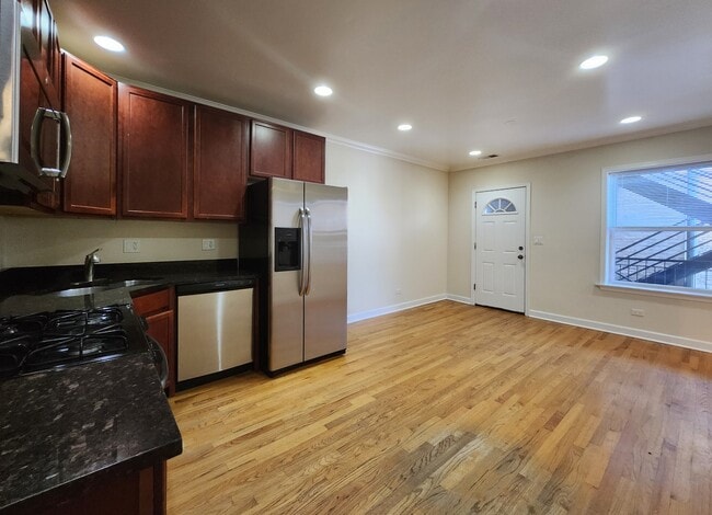 2856 W Rosemont Ave in Chicago, IL - Building Photo - Building Photo