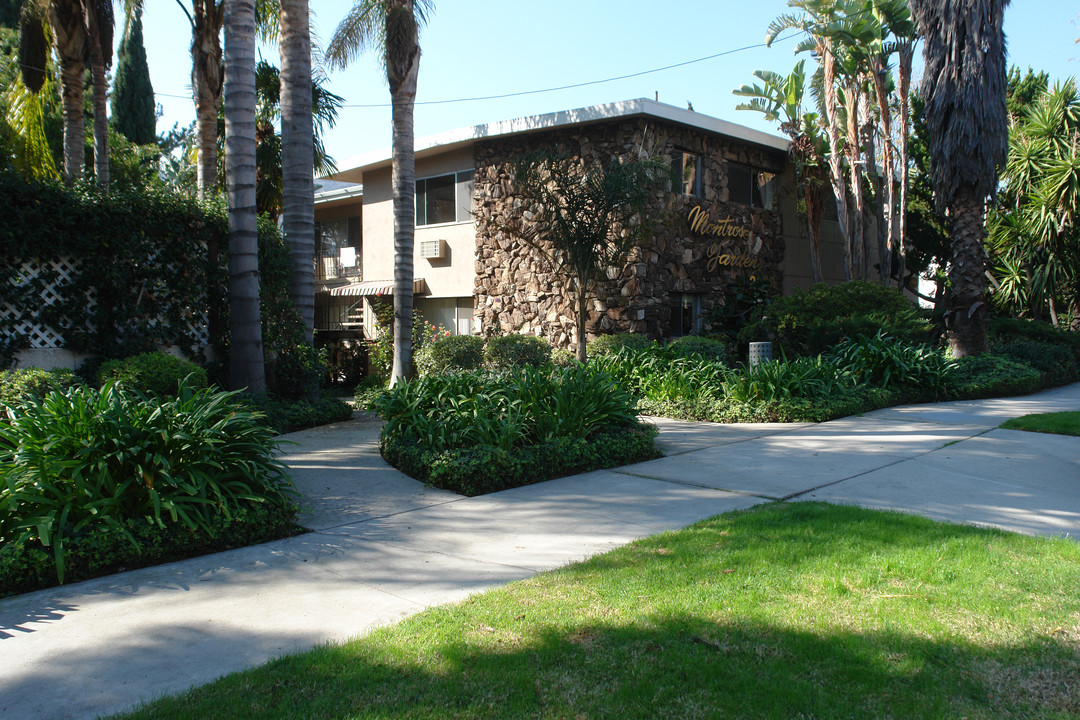 Montrose Gardens in Glendale, CA - Building Photo