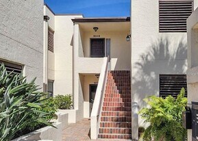 5018 MARSHFIELD Rd in Sarasota, FL - Building Photo