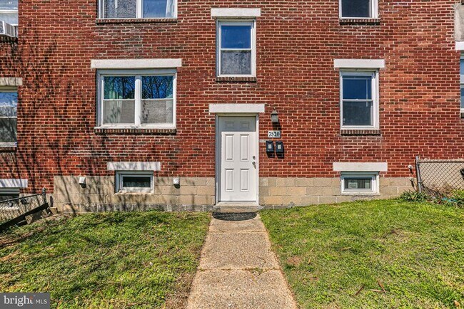 7520 Lange St in Baltimore, MD - Building Photo - Building Photo