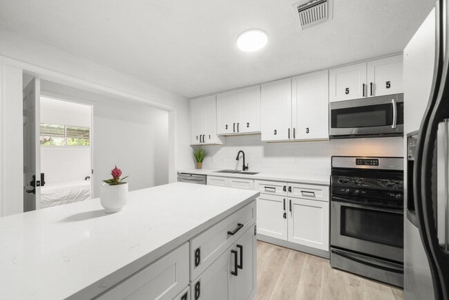property at 4943 Culmore Dr