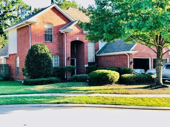 property at 9215 Colonyway Ct
