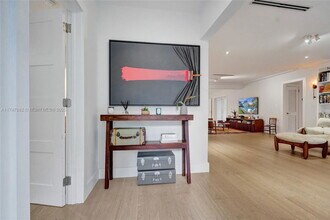 1223 NE 102nd St in Miami Shores, FL - Building Photo - Building Photo