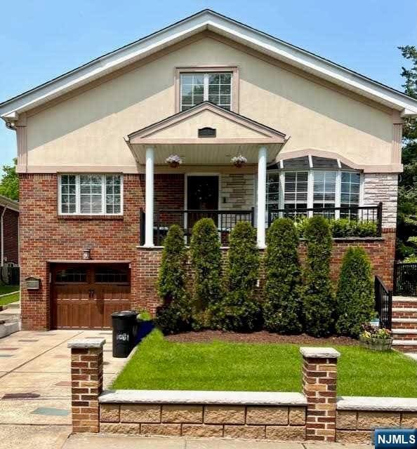 1081 Inwood Terrace in Fort Lee, NJ - Building Photo