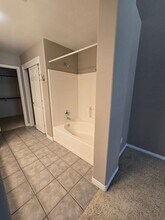 11312 Sand Bridge Ct in Bakersfield, CA - Building Photo - Building Photo