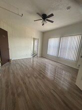 4367 Oakwood Ave in Los Angeles, CA - Building Photo - Building Photo