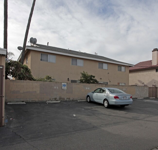 8207 Larson Ave in Garden Grove, CA - Building Photo - Building Photo