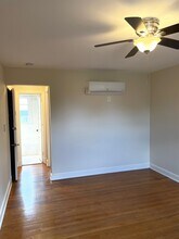 634 N Monroe St, Unit 4 in Arlington, VA - Building Photo - Building Photo