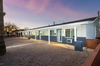 6802 E Pinchot Ave-Unit -#4 in Scottsdale, AZ - Building Photo - Building Photo