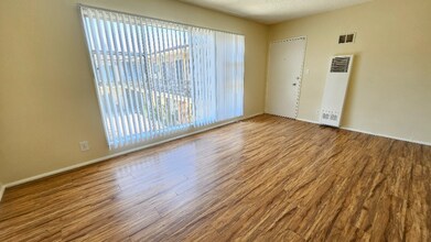 3945 Stevely Ave in Los Angeles, CA - Building Photo - Building Photo