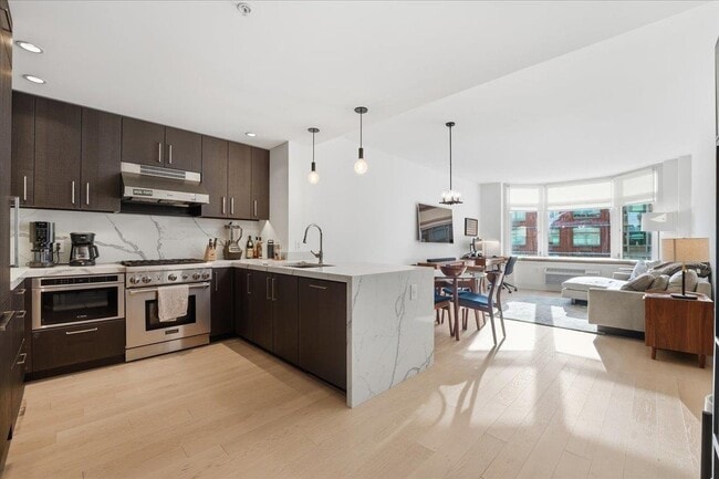 property at 1400 Hudson St
