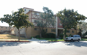 630 N Louise St in Glendale, CA - Building Photo - Building Photo