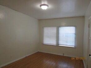 5640 W 6th St, Unit 1 in Los Angeles, CA - Building Photo - Building Photo