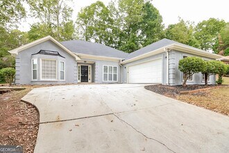 1393 Crooked Tree Cir in Stone Mountain, GA - Building Photo - Building Photo