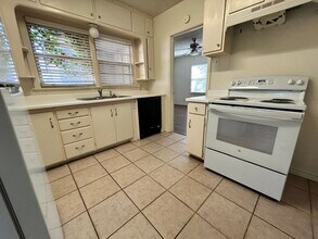 2216 30th St in Lubbock, TX - Building Photo - Building Photo