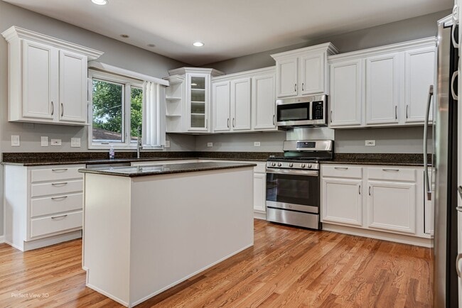 573 Babcock Ave in Elmhurst, IL - Building Photo - Building Photo