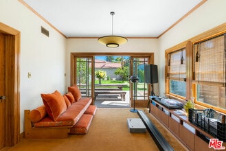 1672 Buckingham Rd in Los Angeles, CA - Building Photo - Building Photo