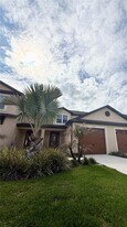 11357 Cay Spruce Wy in San Antonio, FL - Building Photo
