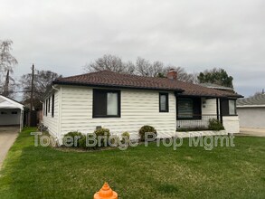 5724 Callister Ave in Sacramento, CA - Building Photo - Building Photo