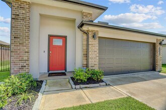 1254 Truckee River Dr in Rosharon, TX - Building Photo - Building Photo