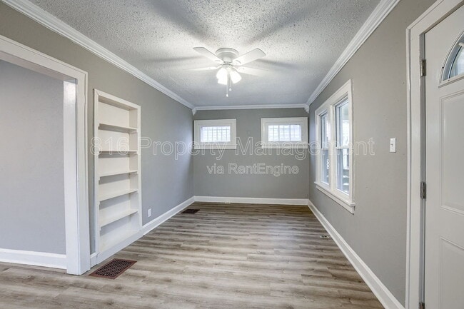 5702 Euclid Ave E in Kansas City, MO - Building Photo - Building Photo
