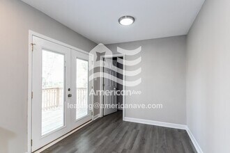 7707 Brocton Ct in St. Louis, MO - Foto de edificio - Building Photo