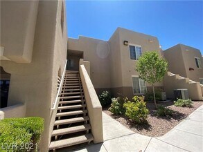 1901 Desert Falls Ct in Las Vegas, NV - Building Photo - Building Photo