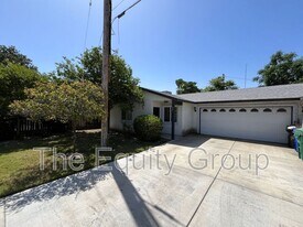 94 N 4th St in Porterville, CA - Building Photo