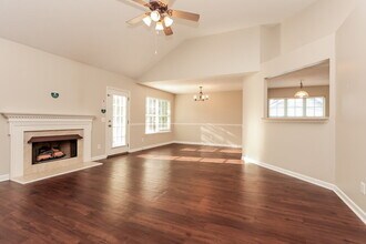 1057 Blue Mountain Ln in Nashville, TN - Building Photo - Building Photo