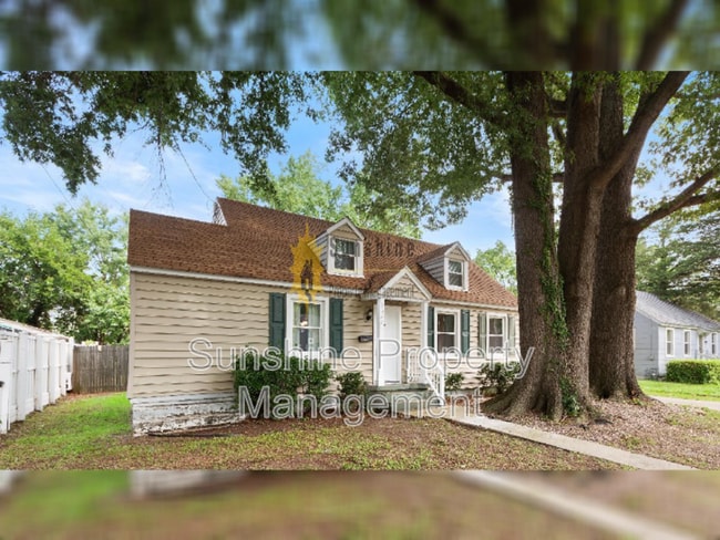 property at 5324 Ashby St