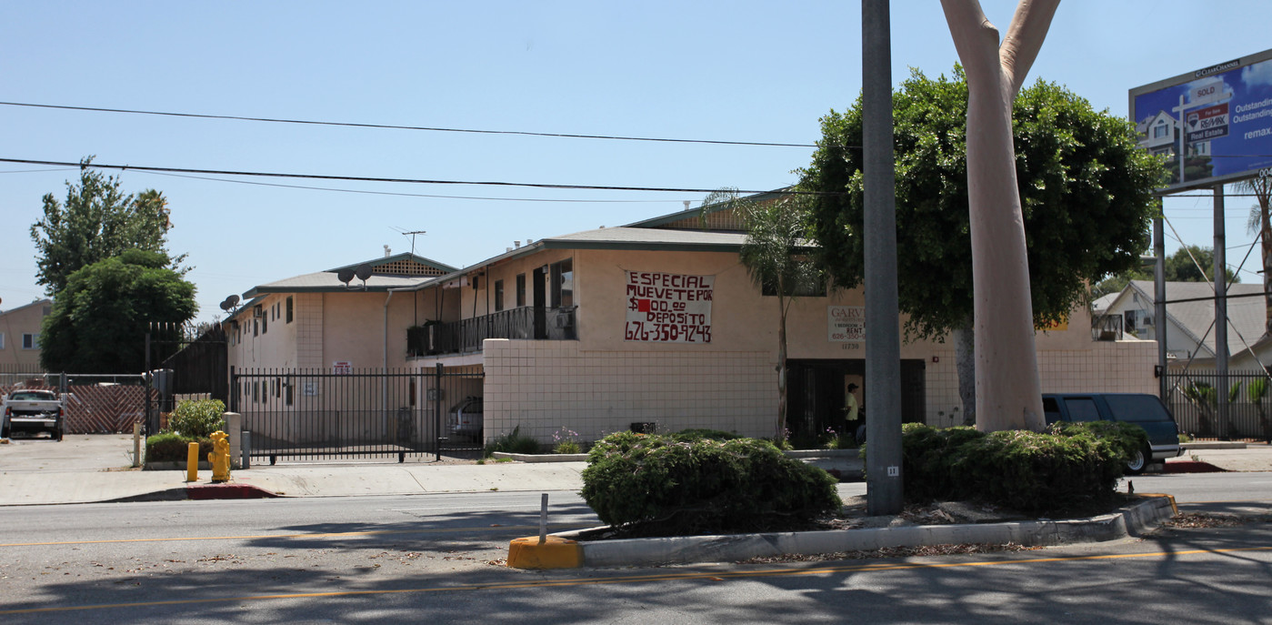 Garvey Apartments in El Monte, CA - Foto de edificio