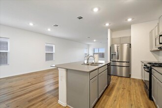 206 Canley Lp in Hutto, TX - Building Photo - Building Photo
