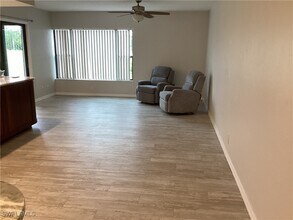 5565 Trailwinds Dr in Ft. Myers, FL - Building Photo - Building Photo