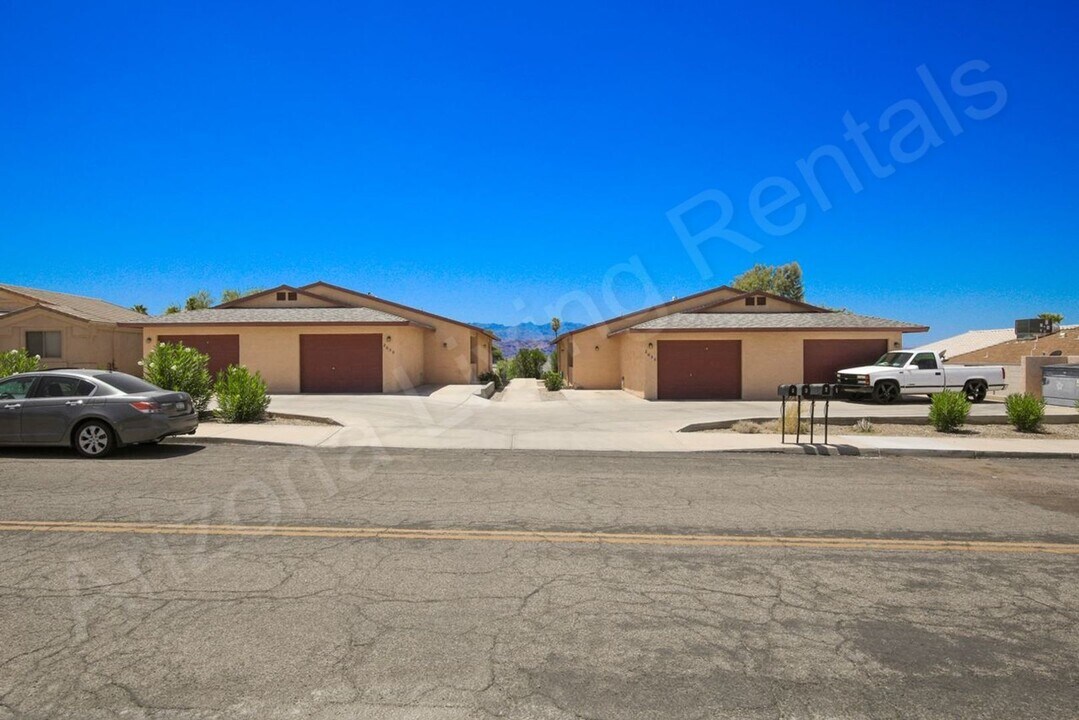 2050 Magnolia Dr in Lake Havasu City, AZ - Building Photo