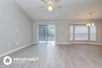 1009 Hidden Dr in Lakeland, FL - Foto de edificio - Building Photo