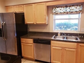 1500 Roscomare Ave in Orlando, FL - Building Photo - Building Photo