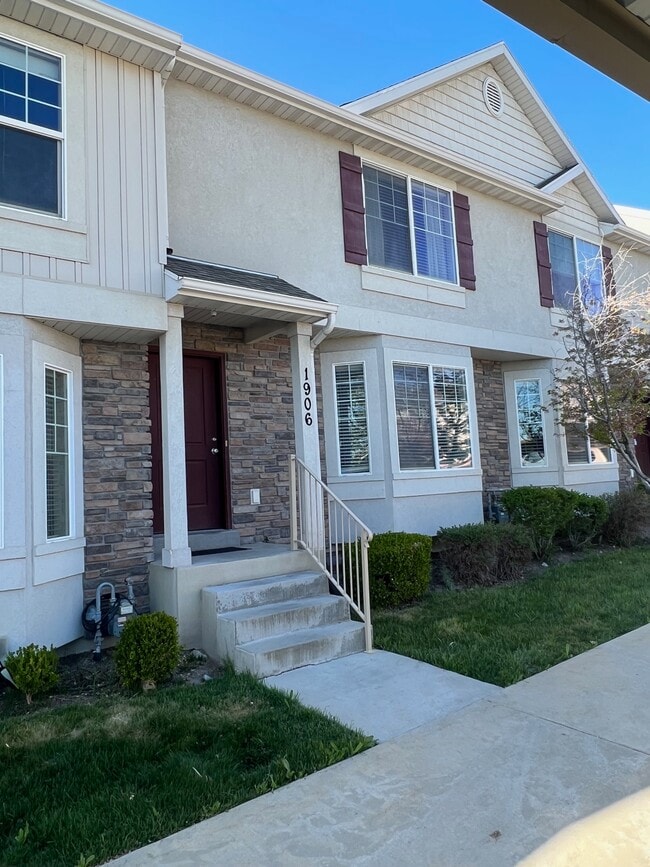 property at 1906 W 890 N