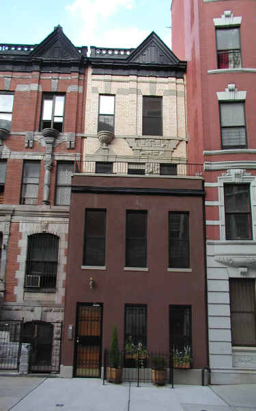 253 W 113th St in New York, NY - Building Photo