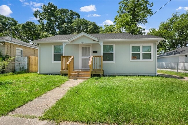 property at 1484 W 10th St